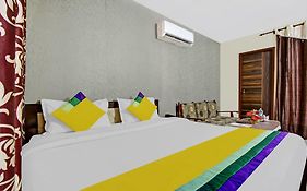 Hotel King Palace Near Cp 67 Mall Airport Road Mohali
